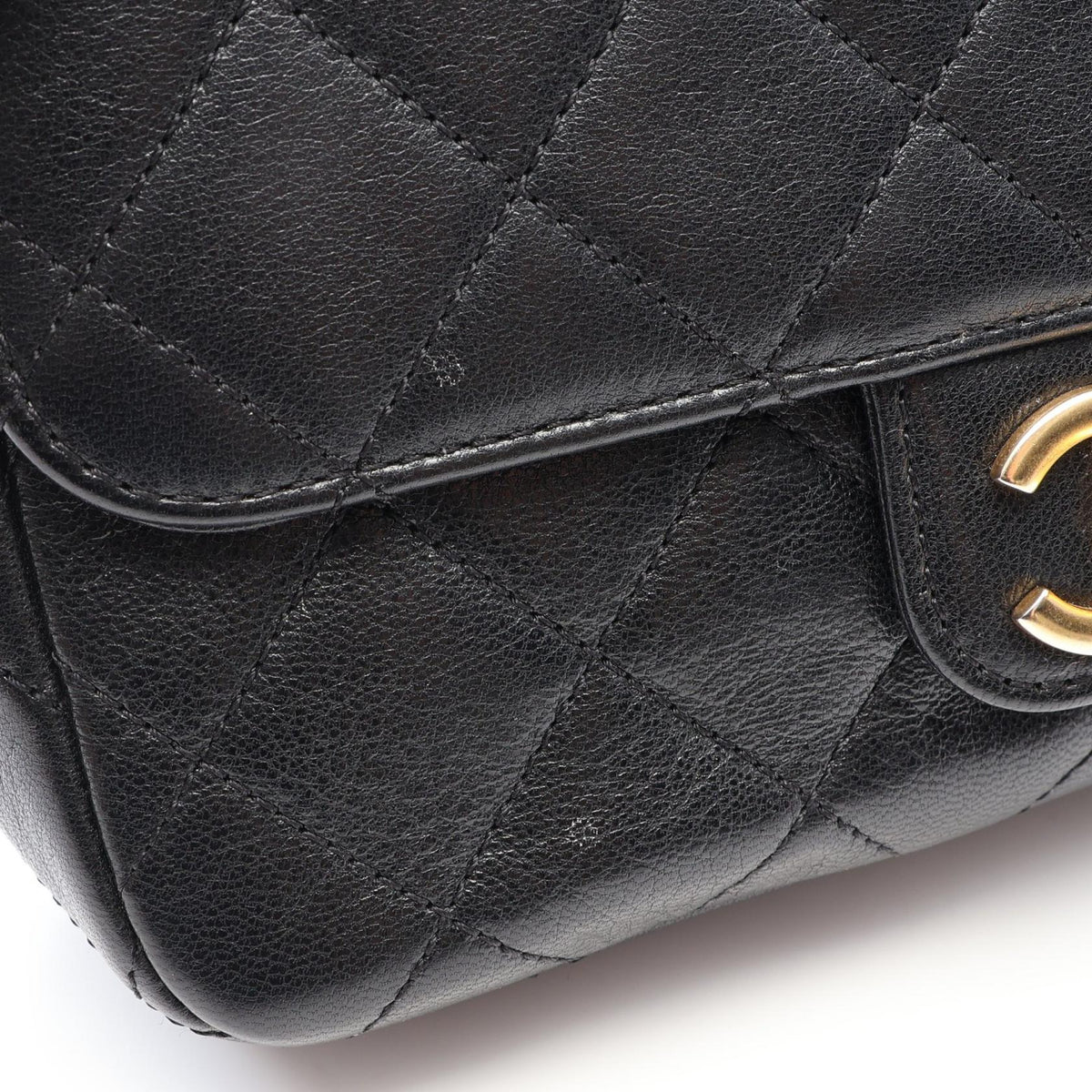 CHANEL Matelasse Shoulder Gold Hardware Shoulder Bag