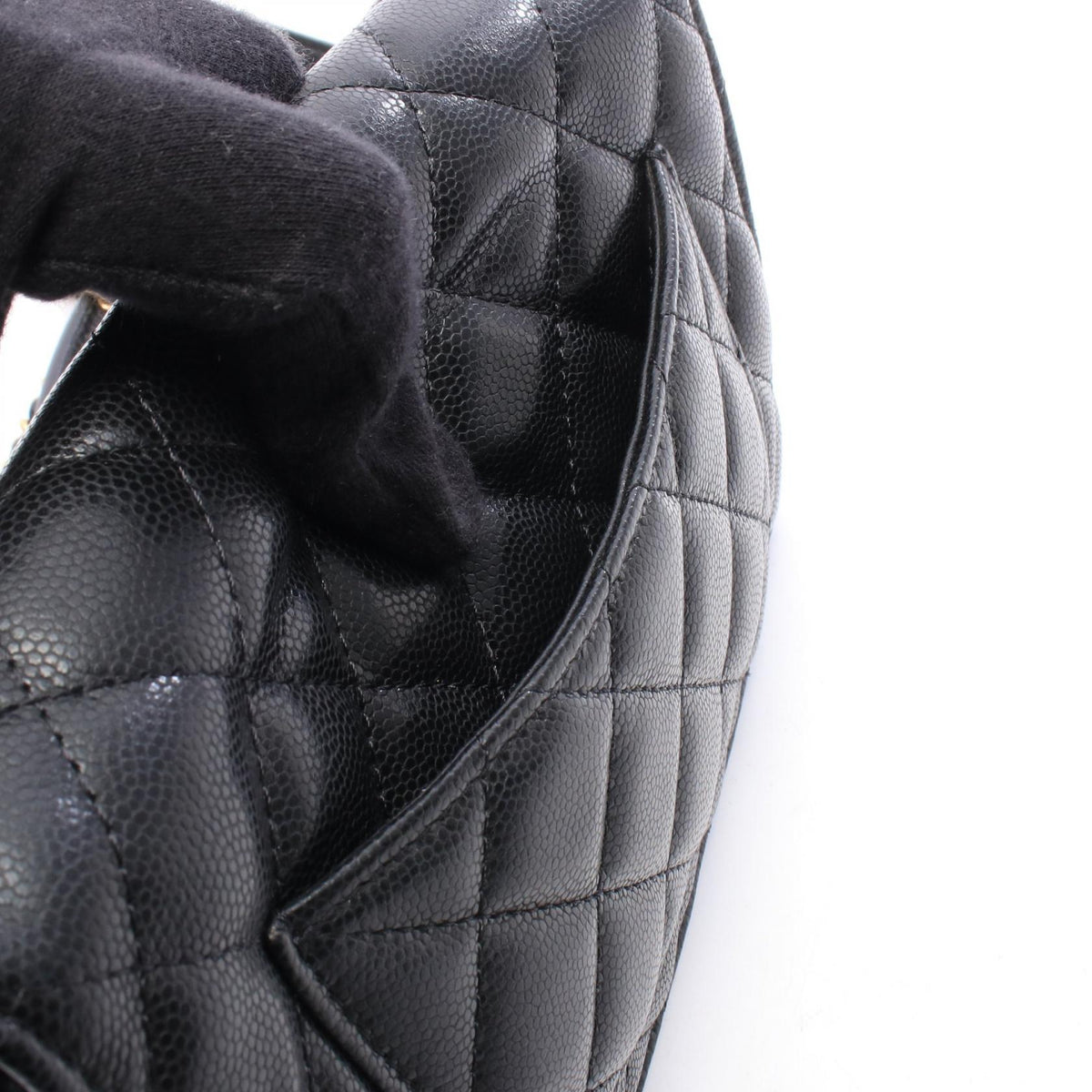 CHANEL Matelasse Caviar Skin Bag Black