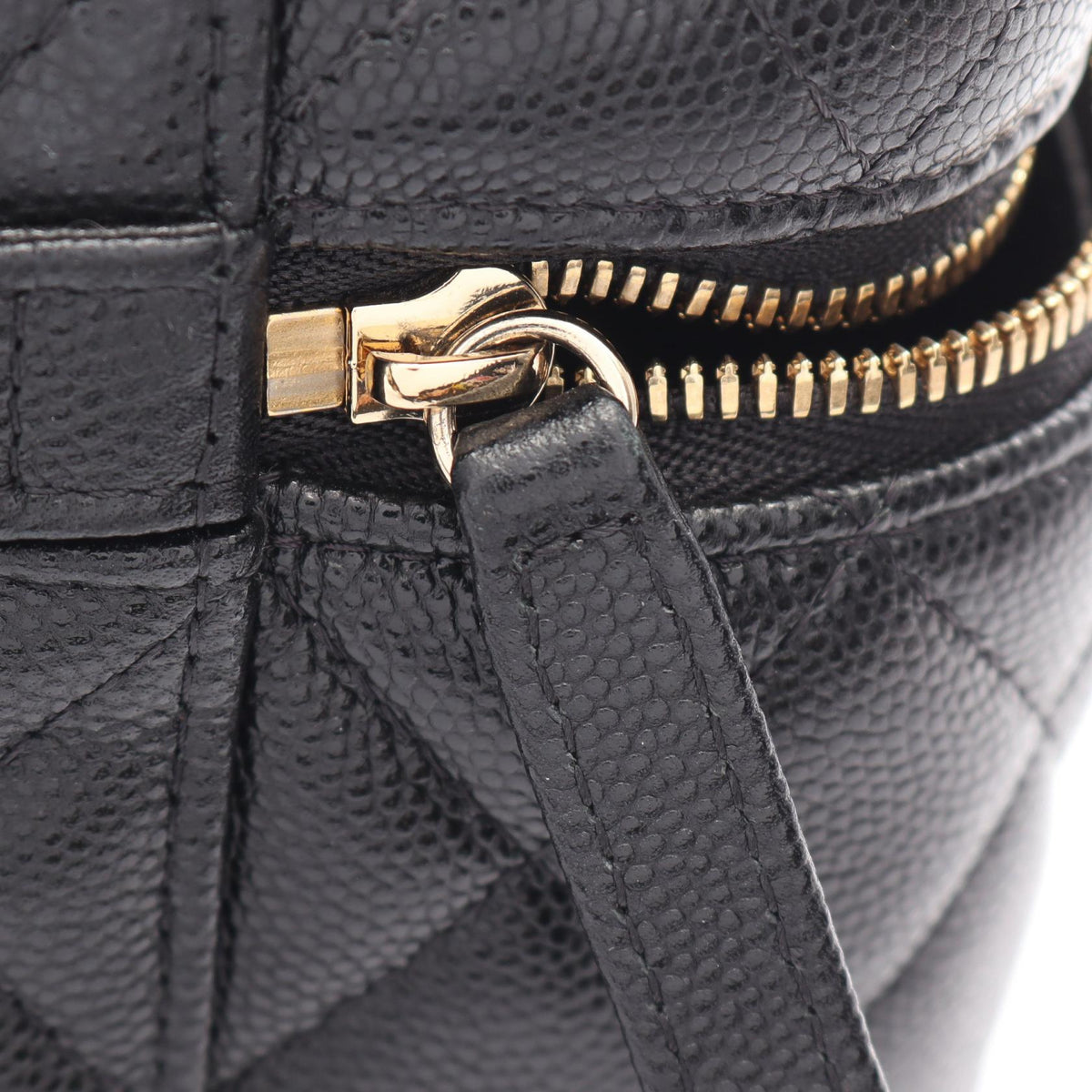 CHANEL Matelasse Caviar Skin Vanity Bag