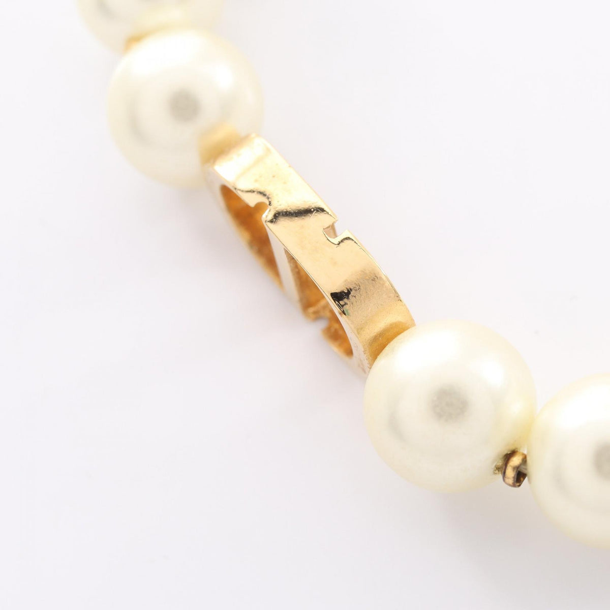 Dior 30 Montaigne Gold Pearl Necklace