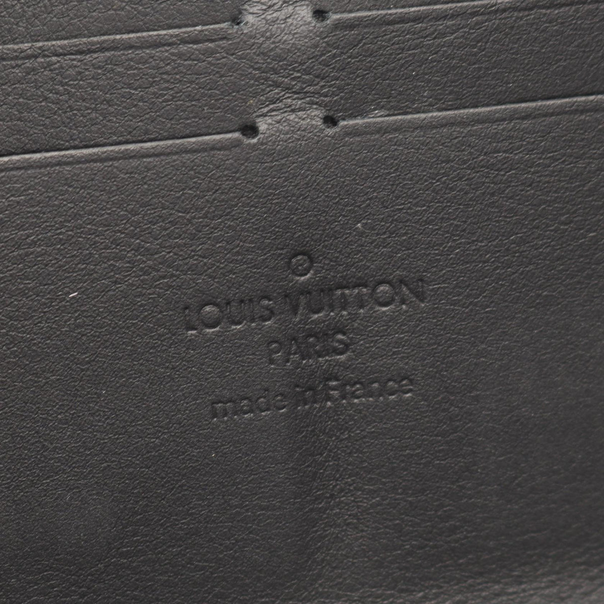 LOUIS VUITTON Zippy Wallet Horizontal Taillon Leather Black