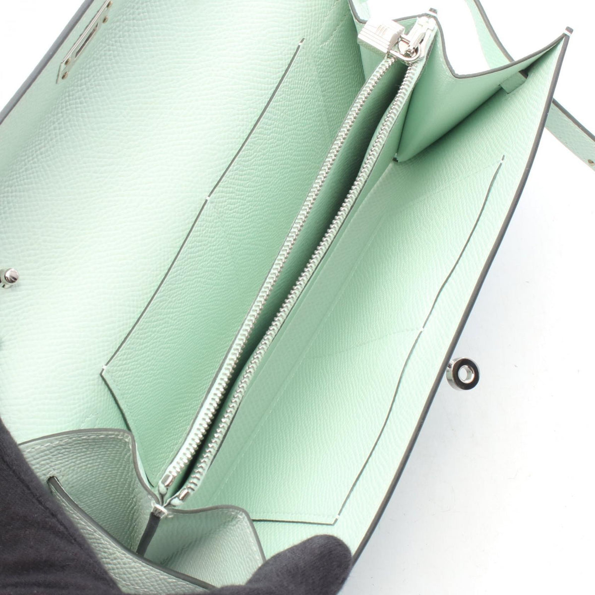 HERMES Kelly To Go Veau Epsom Bag Green
