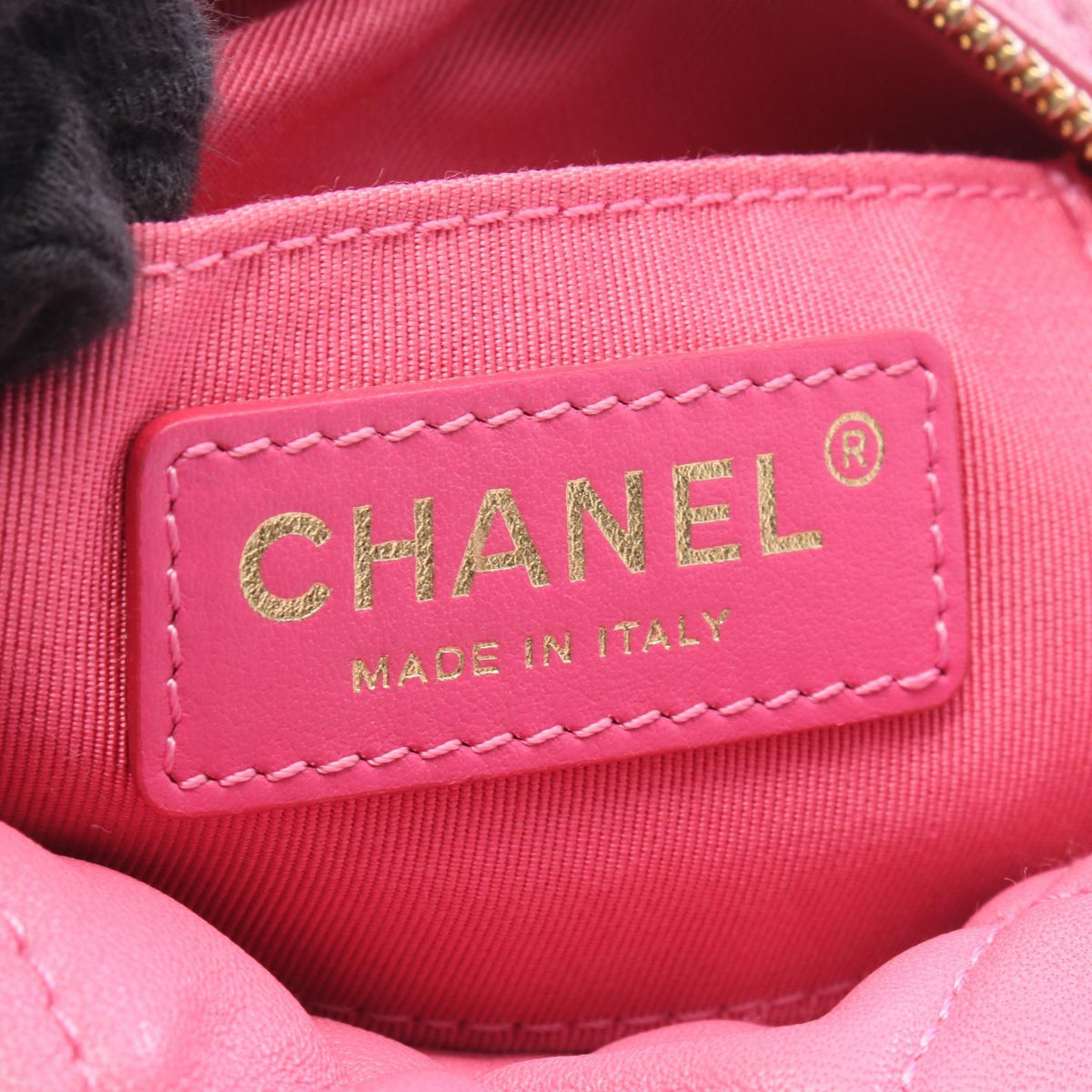 CHANEL 19 Matelassé Small Hobo Bag Pink