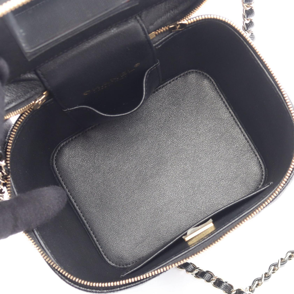 CHANEL Matelasse Caviar Skin Bag Black