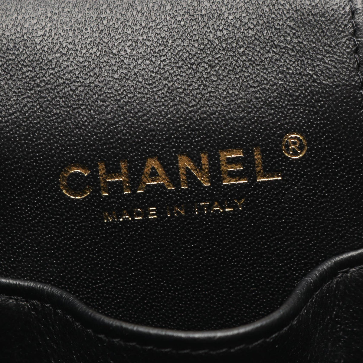 CHANEL Matelasse Caviar Skin Bag Black