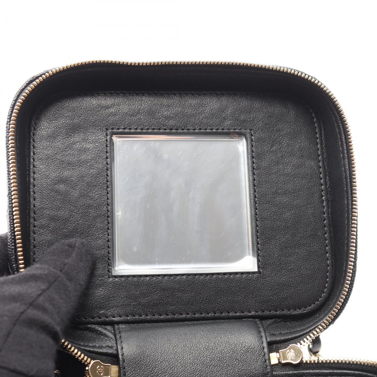 CHANEL Matelasse Caviar Skin Bag Black