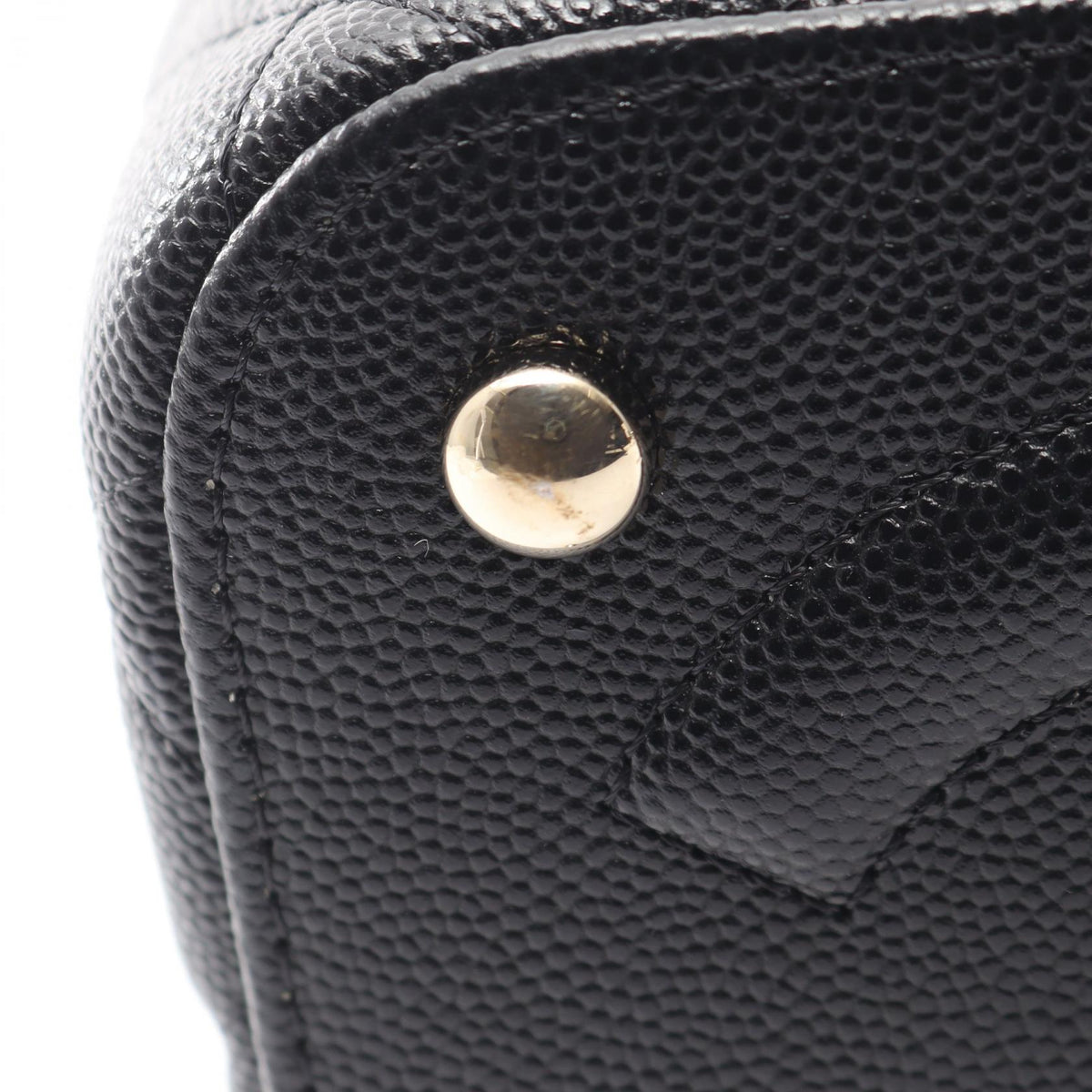 CHANEL Matelasse Caviar Skin Bag Black