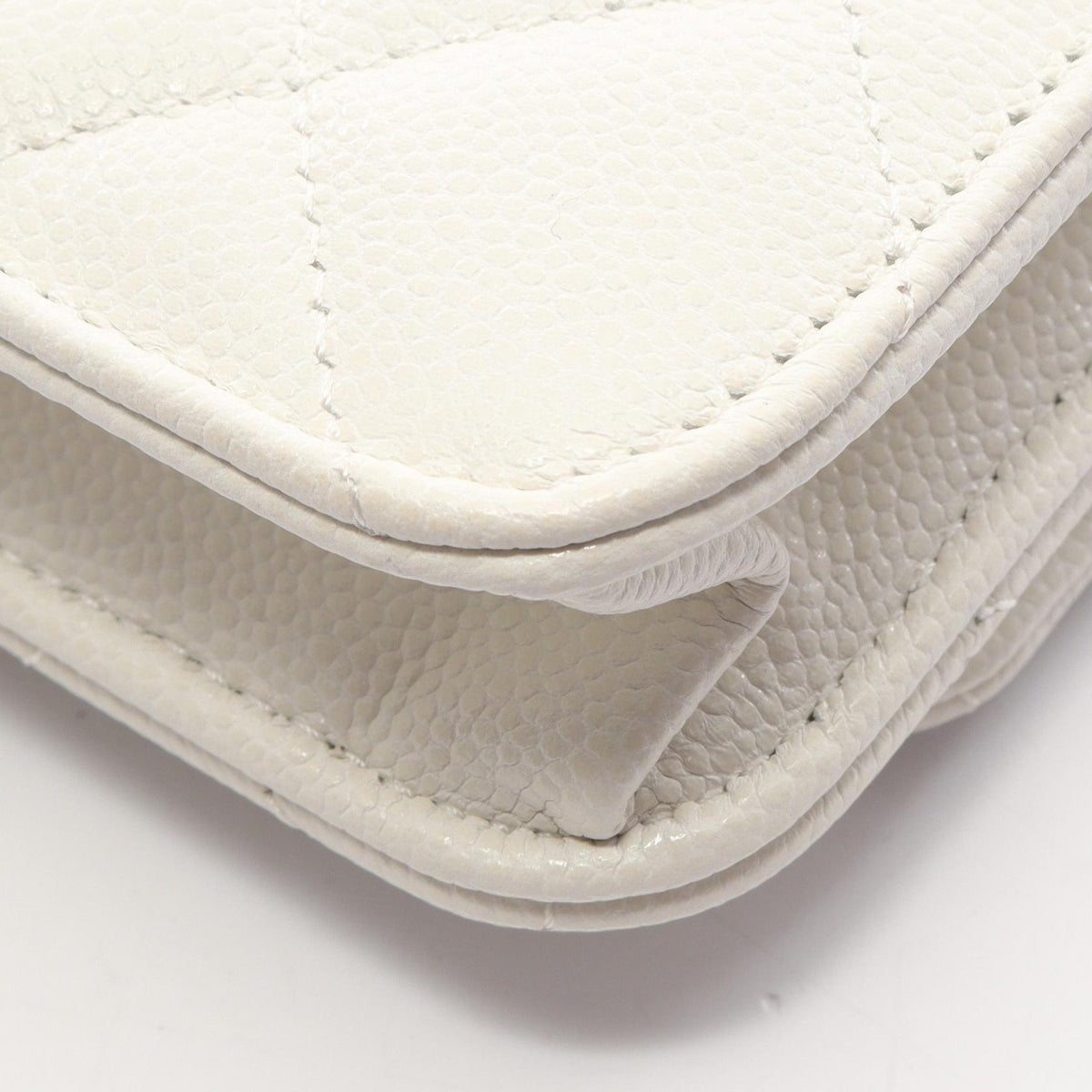 CHANEL Matelasse Caviar Skin Bag White