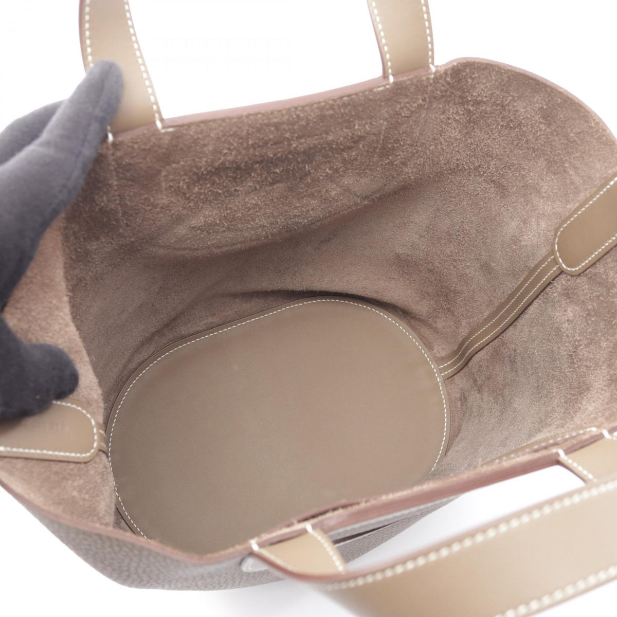 HERMES In The Loop 23 Etoupe Handle Bag