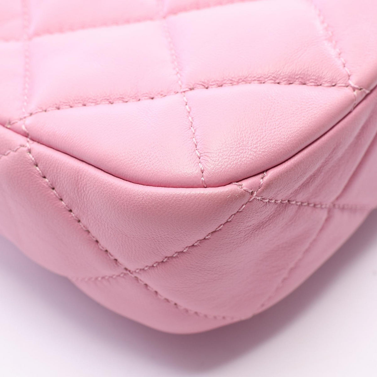 CHANEL Matelasse Mixed Hardware Bag Pink