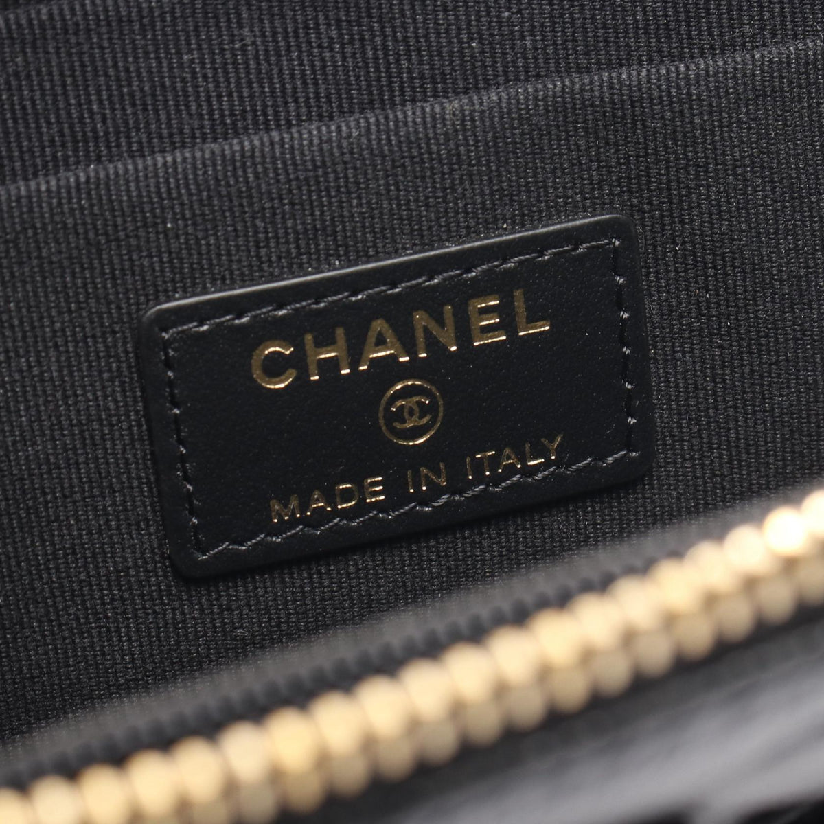 CHANEL Matelasse Caviar Skin Wallet Clutch