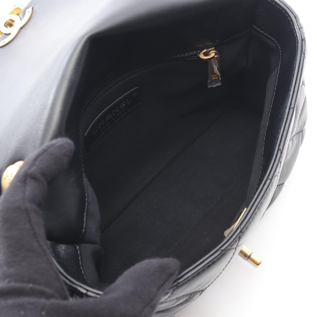 CHANEL Matelasse Lambskin Bag Black