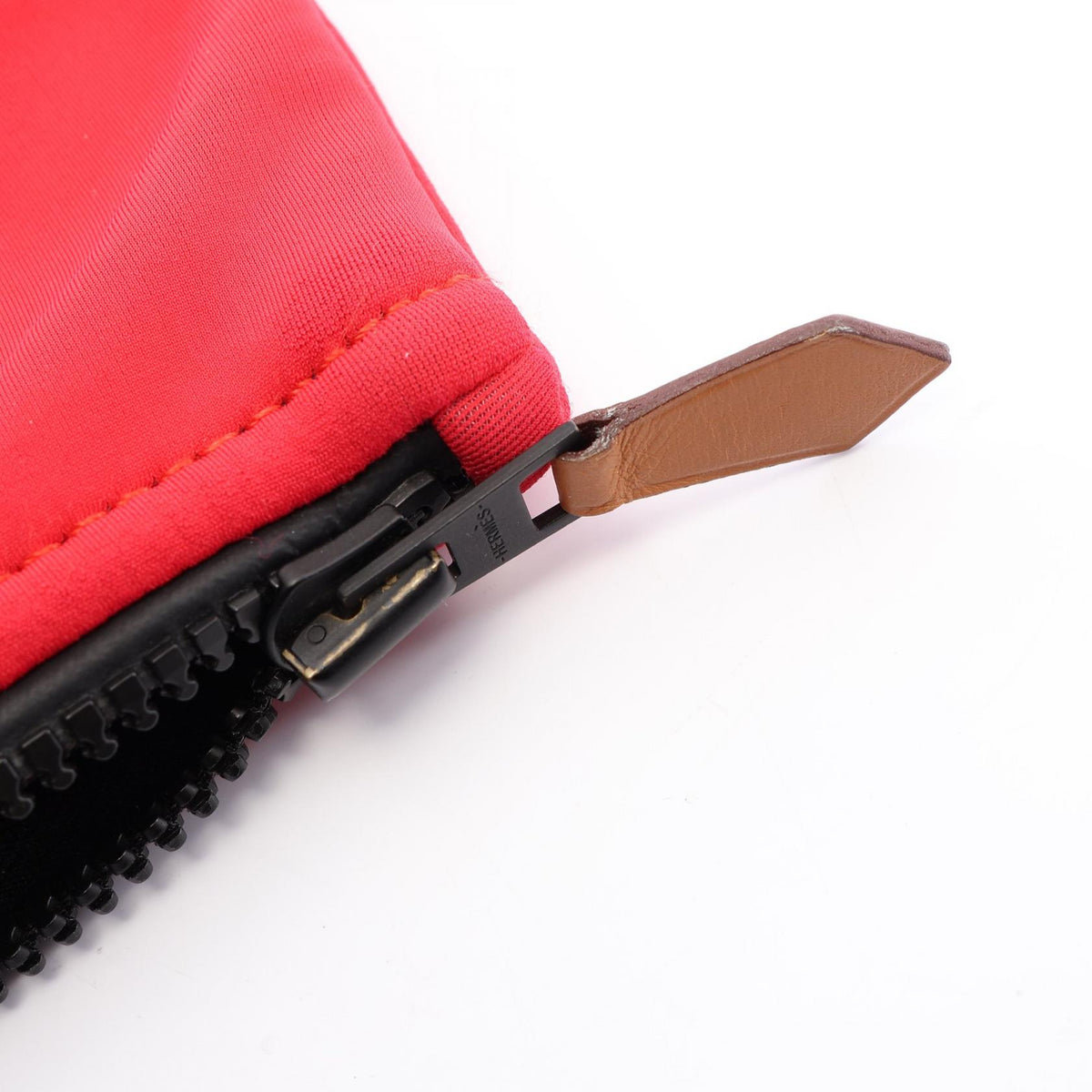 HERMES Neobain MM Polyamide Pouch Red