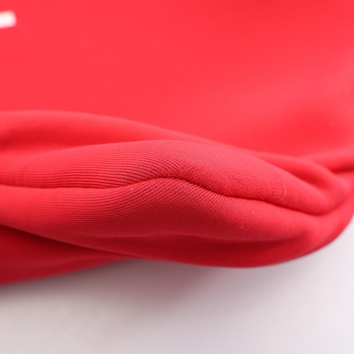 HERMES Neobain MM Polyamide Pouch Red