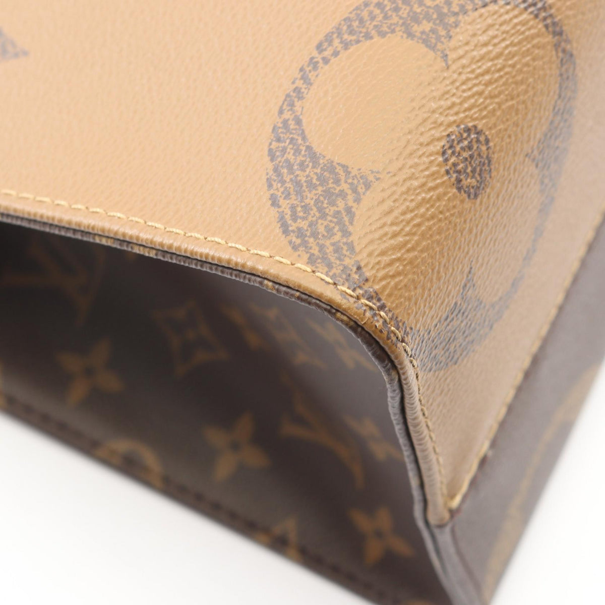 LOUIS VUITTON Onthego MM Monogram Tote Bag