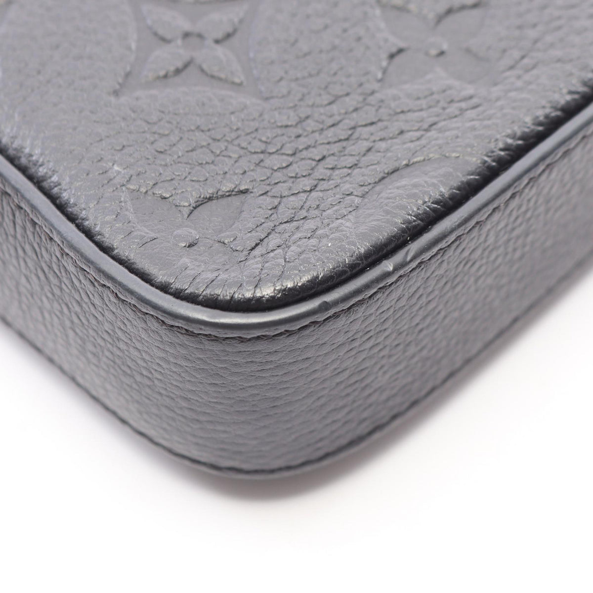 LOUIS VUITTON Pochette Shoulder Bag