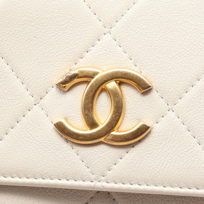 CHANEL Matelassé Faux Pearl Shoulder Bag
