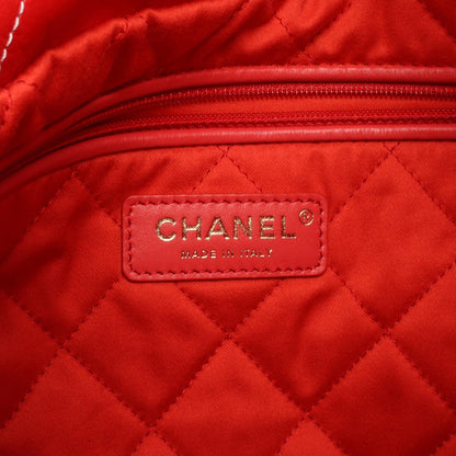 CHANEL Matelasse Chanel 22 Shoulder Bag
