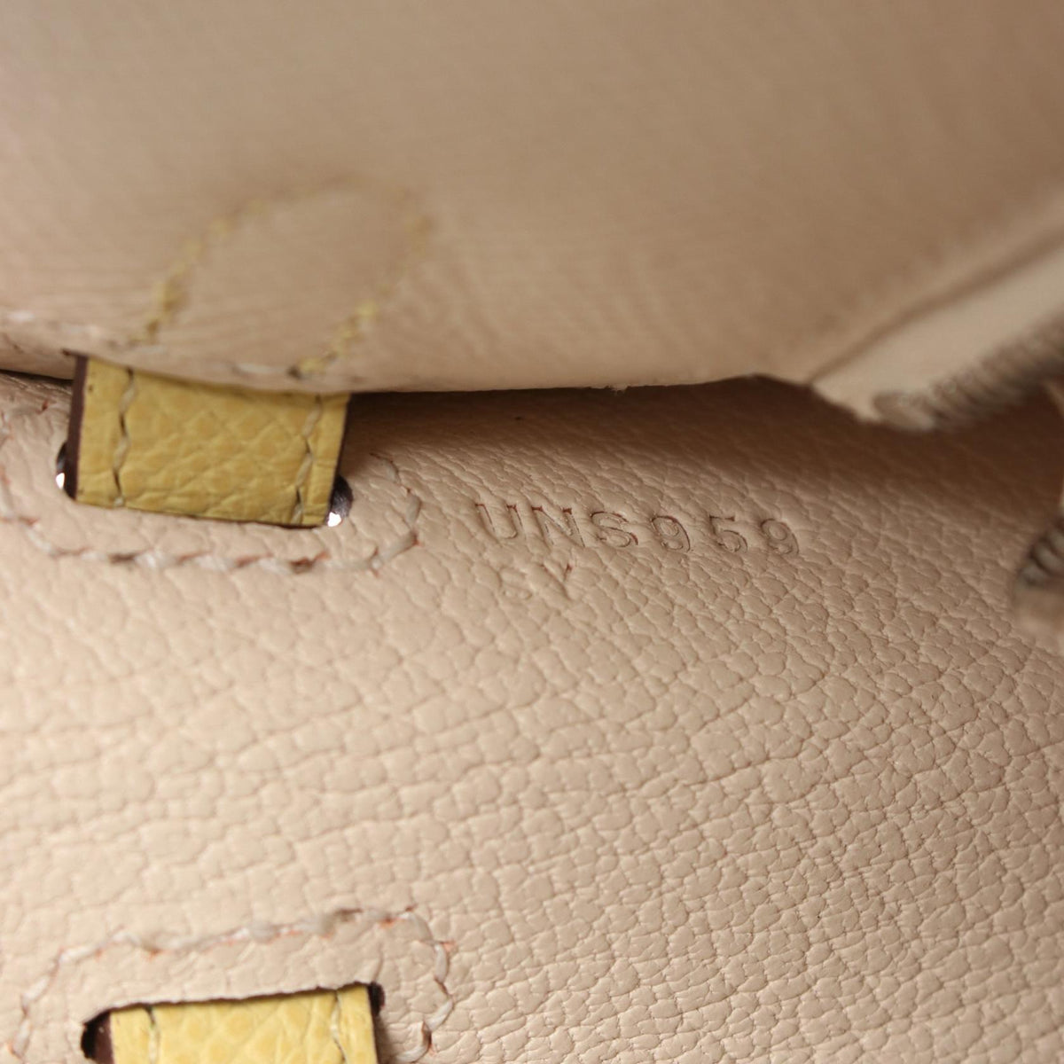 HERMES Kelly 25 Tricolor Epsom Handbag