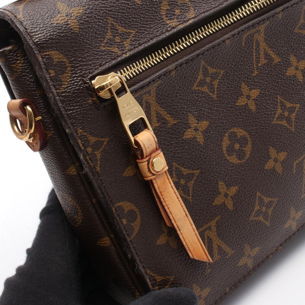 LOUIS VUITTON Pochette Metis Bag Brown