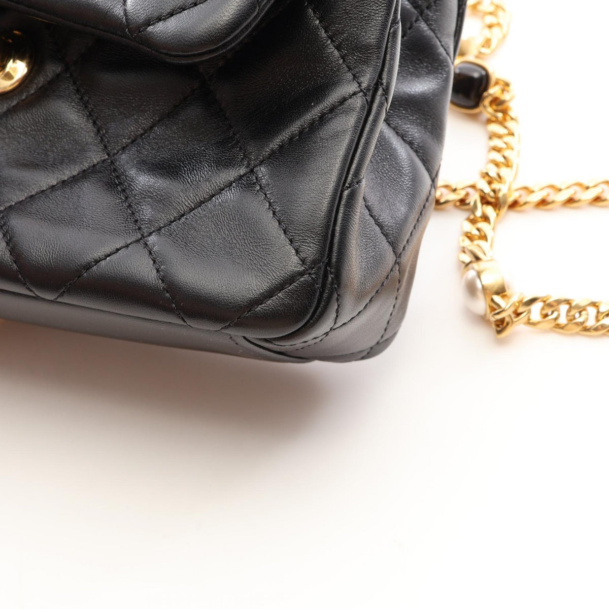 CHANEL Matelasse Lambskin Bag Black