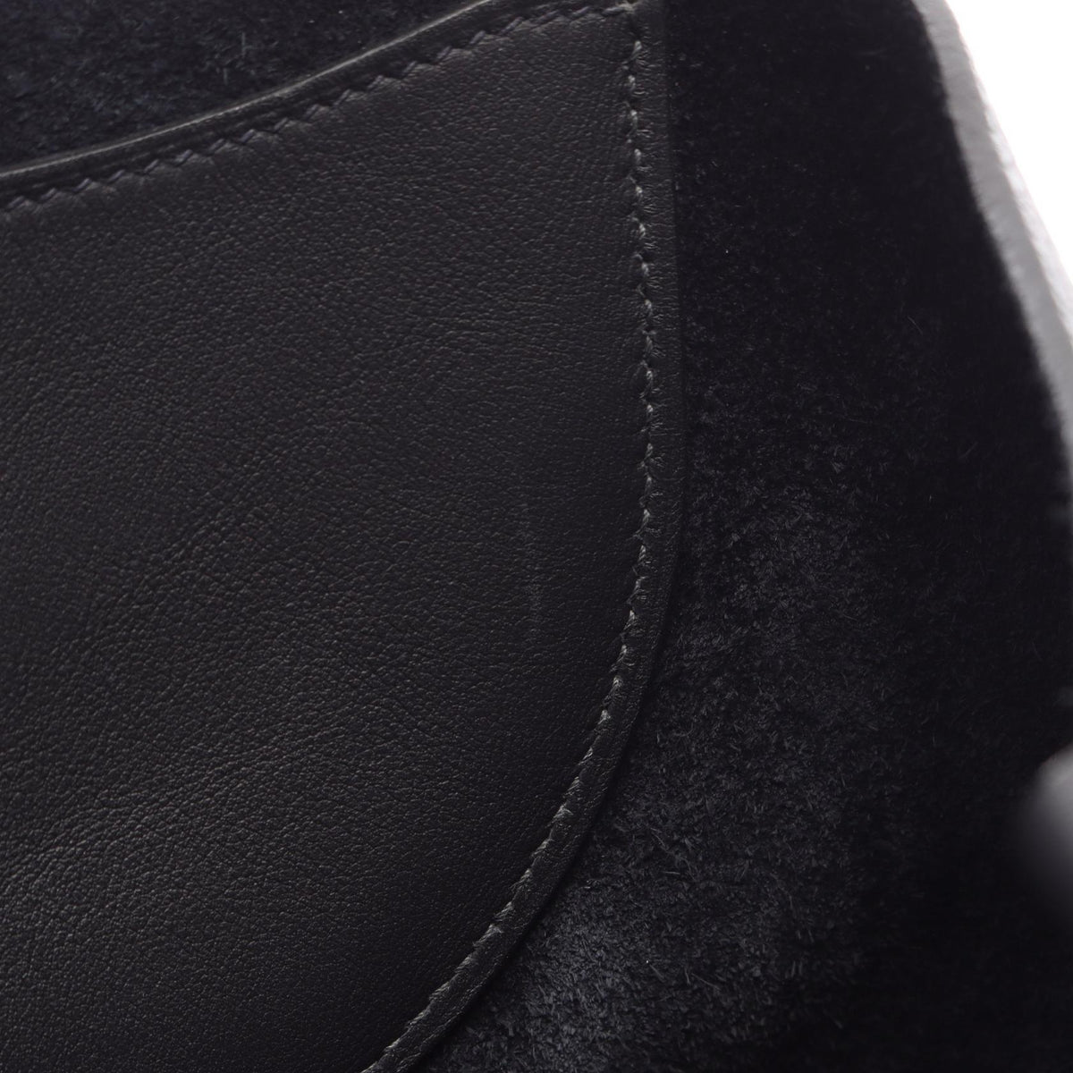 HERMES In-the-Loop 23 Taurillon Handle Bag