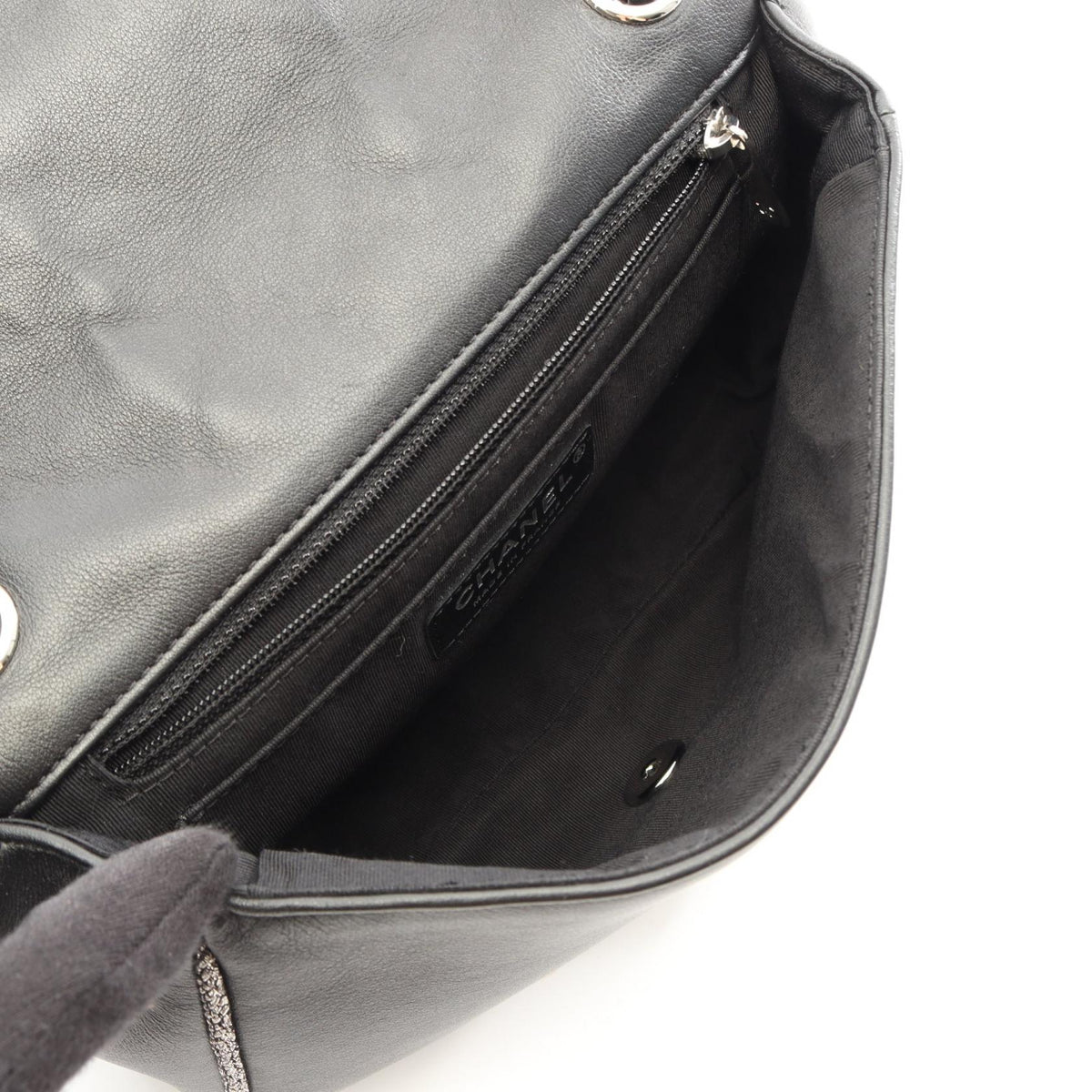 CHANEL Matelasse Lambskin Bag Black