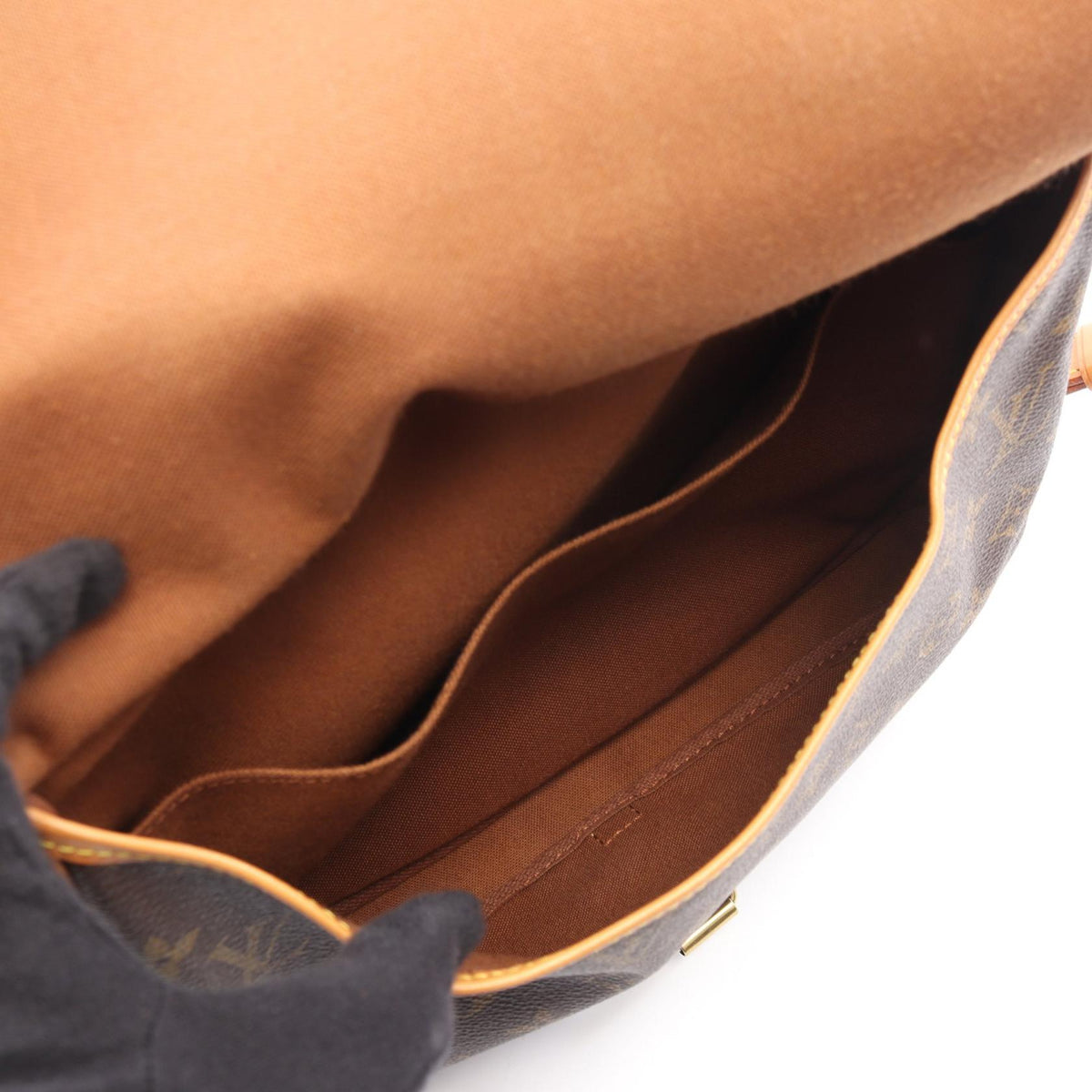 LOUIS VUITTON Saumur 30 Shoulder Bag