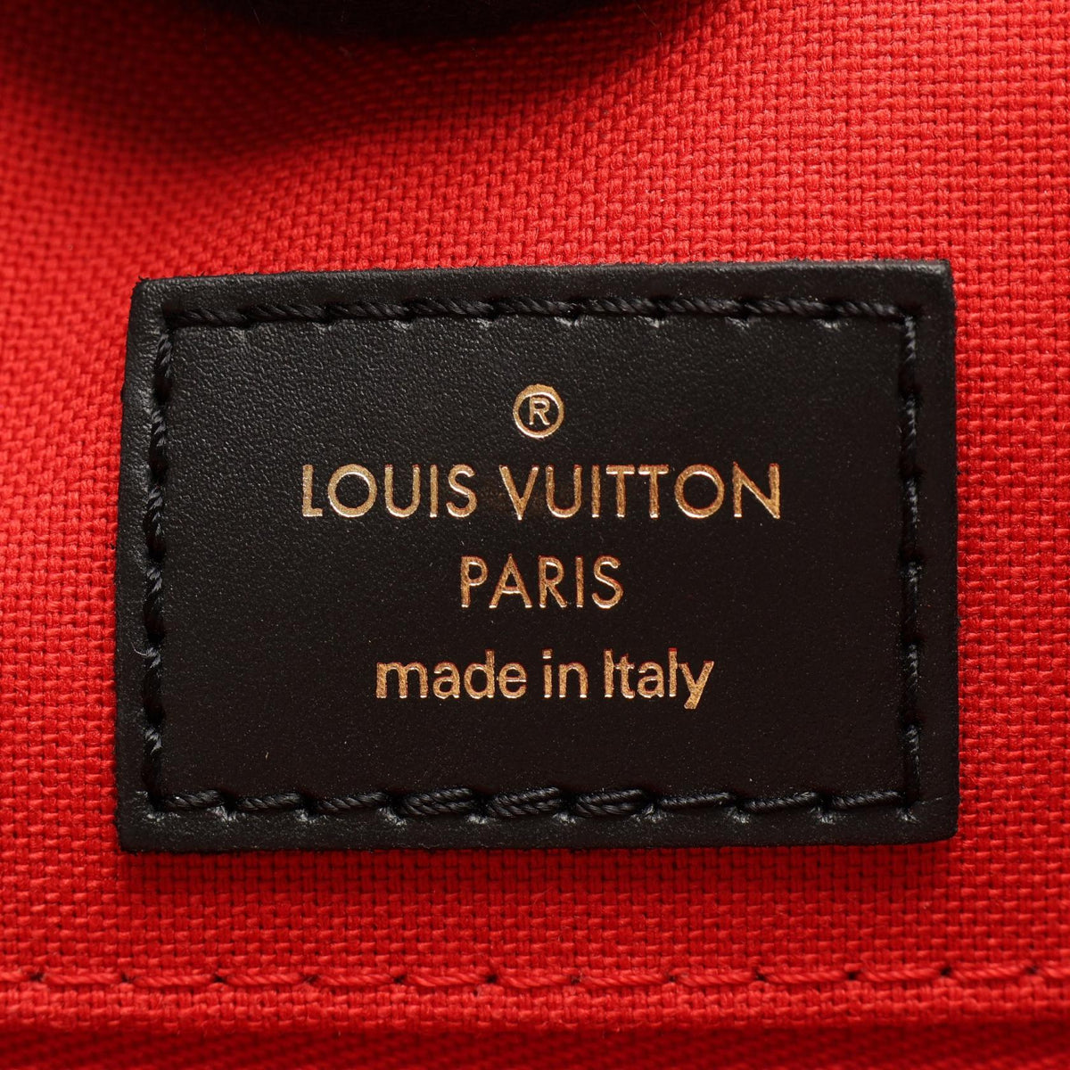 LOUIS VUITTON OnTheGo GM Shoulder Bag