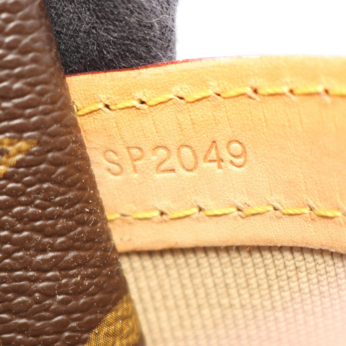 LOUIS VUITTON Reporter PM Bag Brown