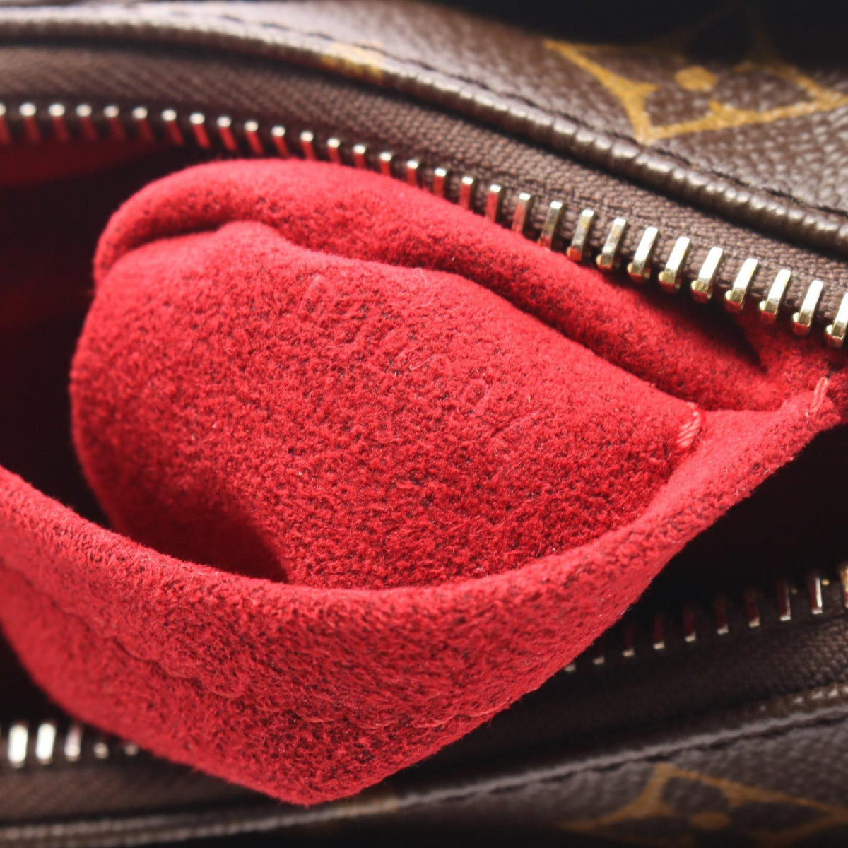 LOUIS VUITTON Vivacite MM Shoulder Bag