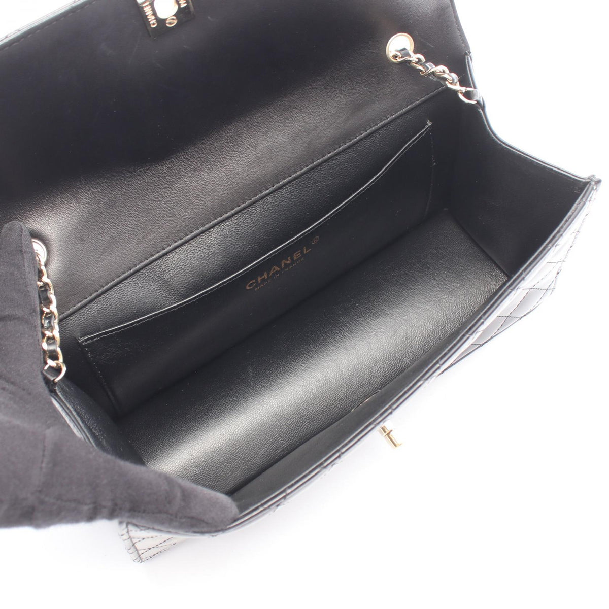 CHANEL Matelasse Patent Leather Bag Black