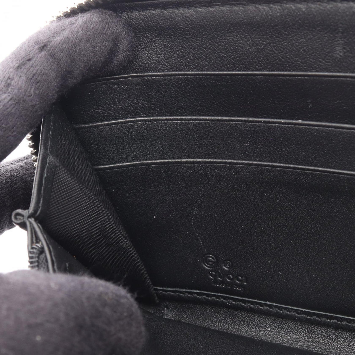 GUCCI Microguccissima Round Wallet Black