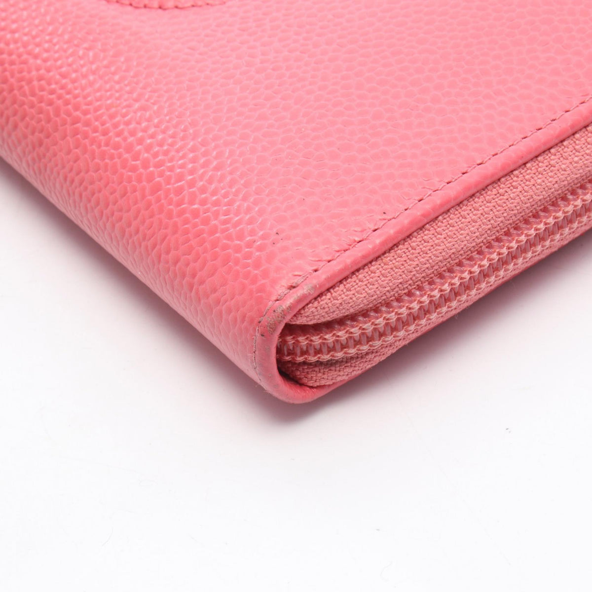 CHANEL Coco Mark Caviar Skin Around Wallet