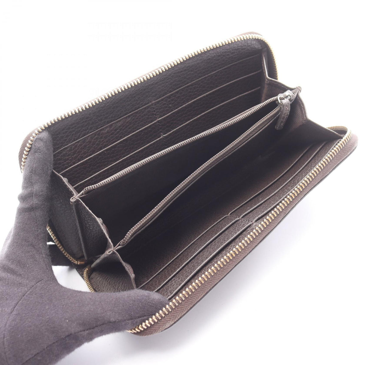 GUCCI Interlocking G Leather Zip Wallet