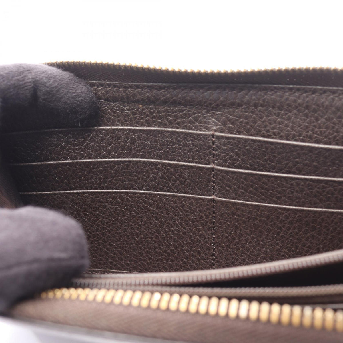 GUCCI Interlocking G Leather Zip Wallet