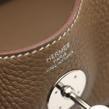 HERMES Lindy 26 Etoupe Shoulder Bag