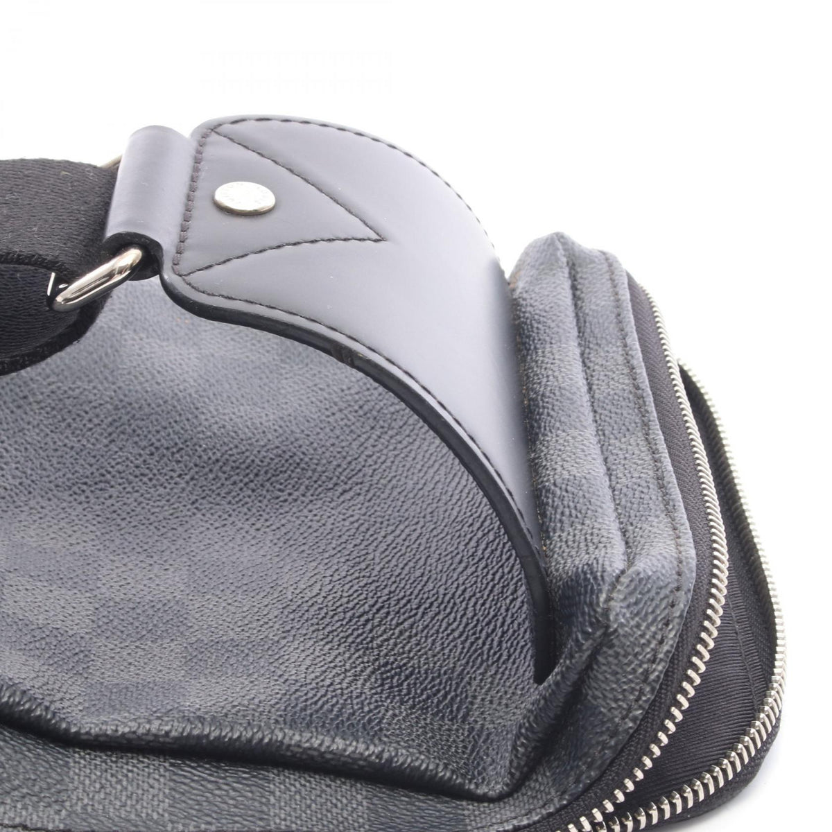 LOUIS VUITTON Damier Graphite Avenue Sling Bag Black