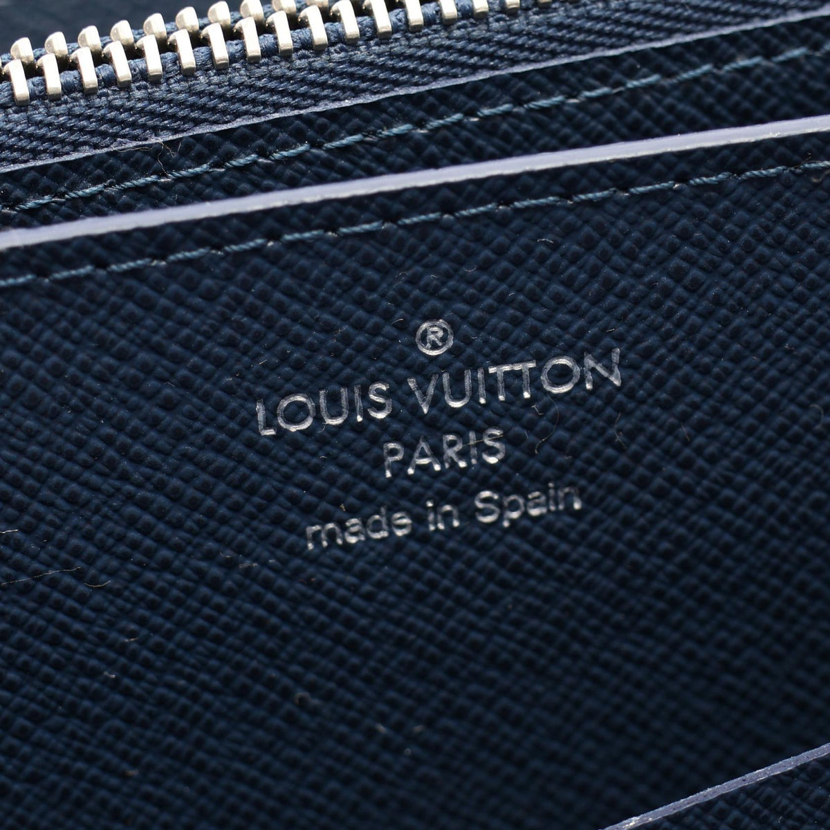 LOUIS VUITTON Zippy XL Taiga Stripe Ocean Wallet