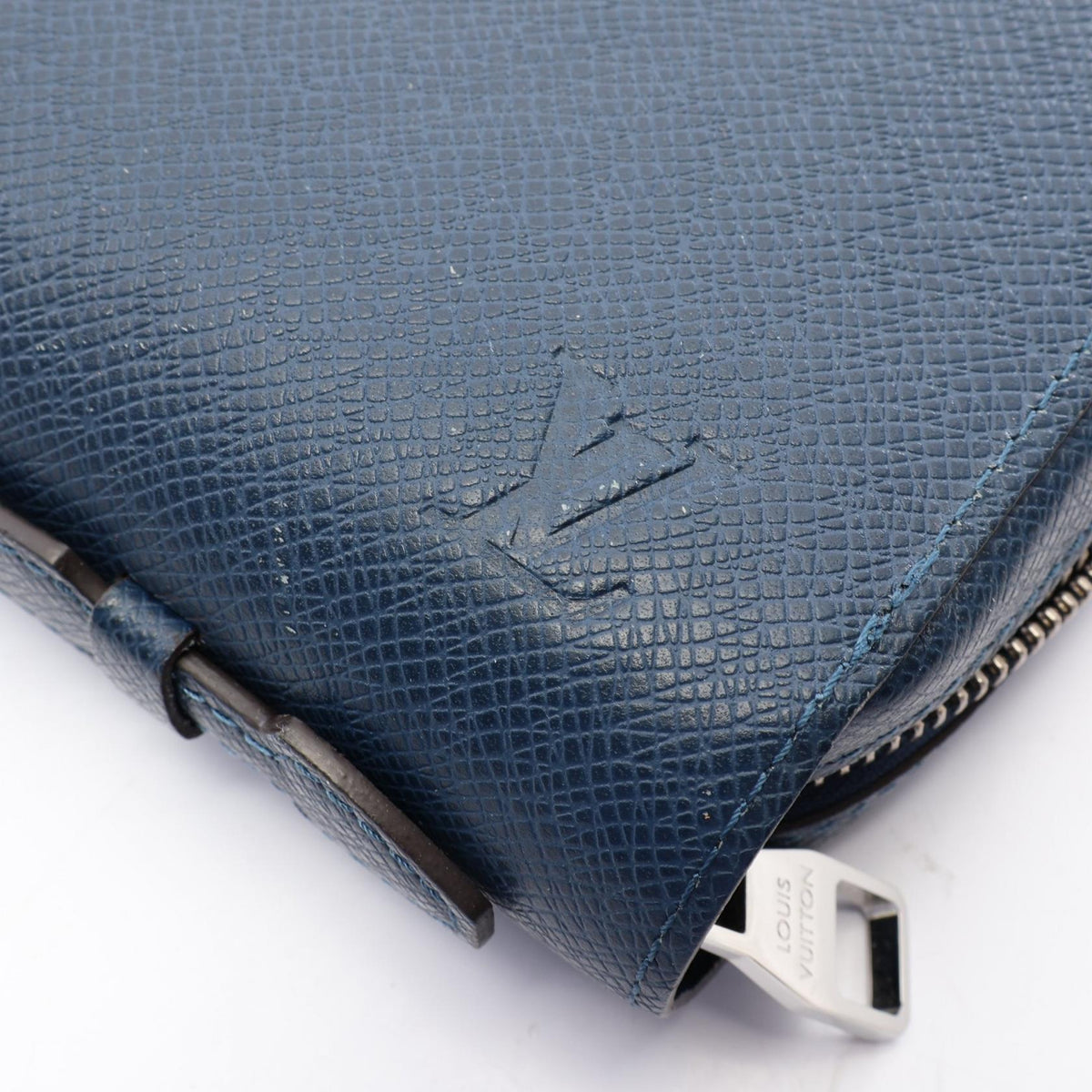 LOUIS VUITTON Zippy XL Taiga Stripe Ocean Wallet