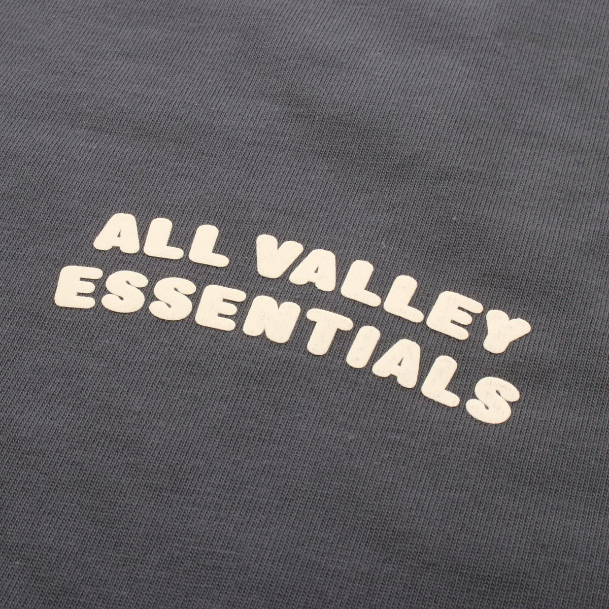 FOG ESSENTIALS Merch Tee Boxy Fit T-Shirt Gray Size L
