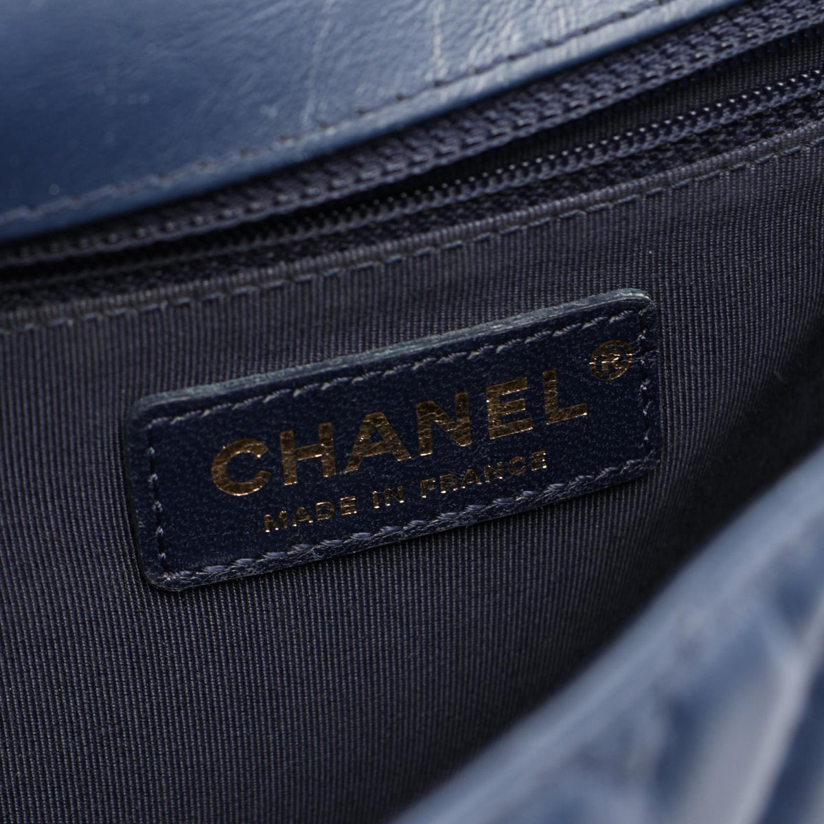 CHANEL Chevron V-Stitch Top Shoulder Bag