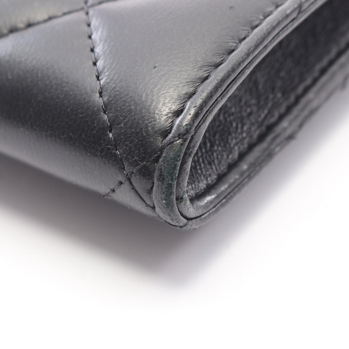 CHANEL Matelasse Lambskin Shoulder Bag Black