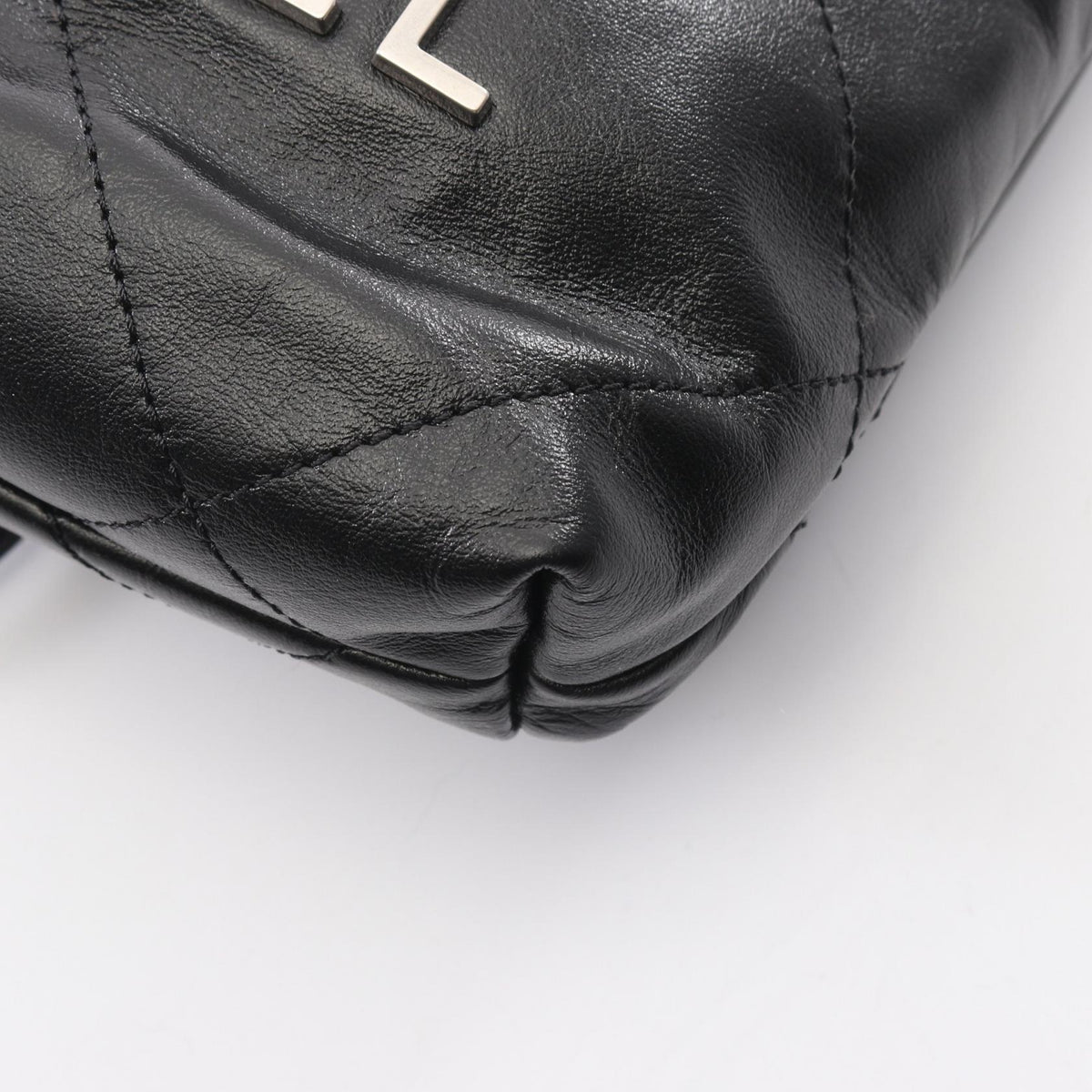 CHANEL 22 Mini 2-Way Leather Shoulder Bag