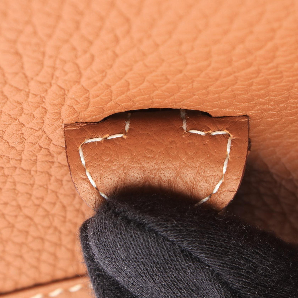 HERMES Evelyne 23 Gold Shoulder Bag