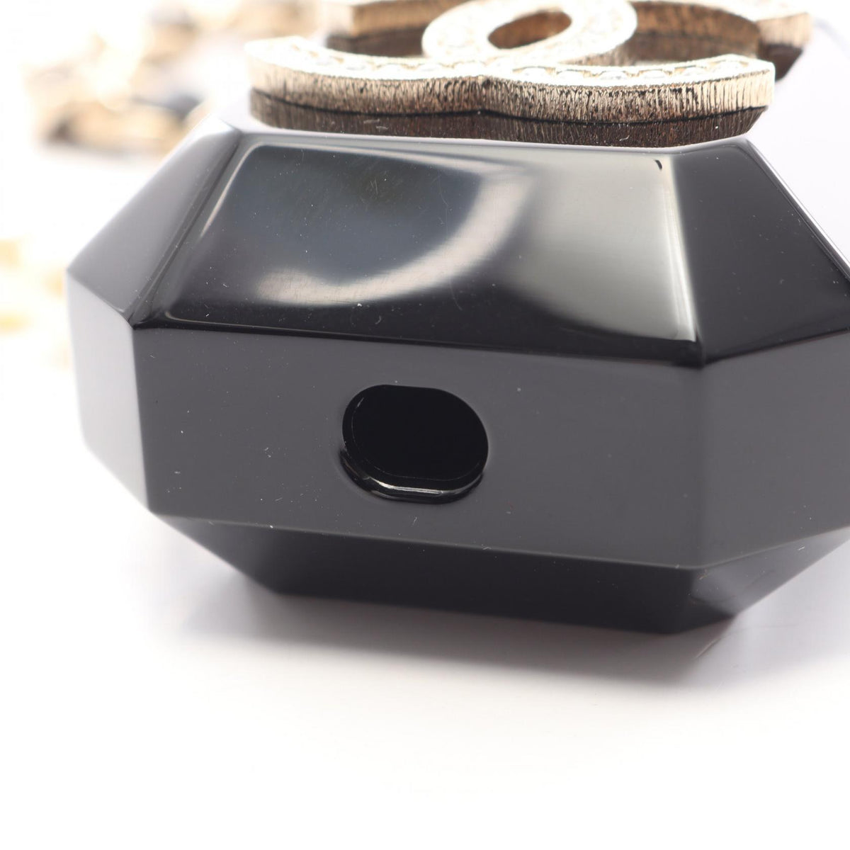 CHANEL B21A Coco Mark AirPods Faux Pearl Bag