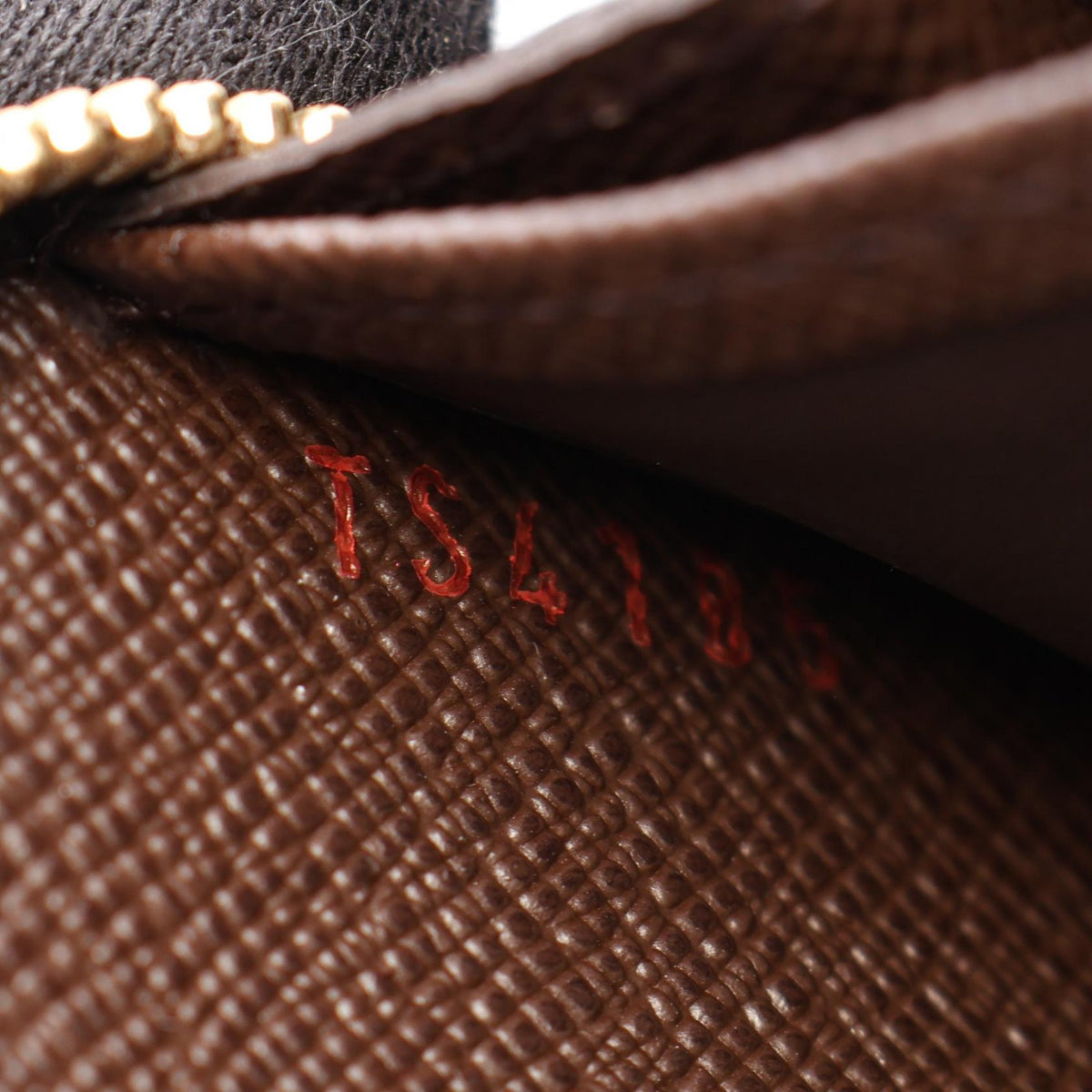 LOUIS VUITTON Zippy Coin Purse Damier Ebène Brown