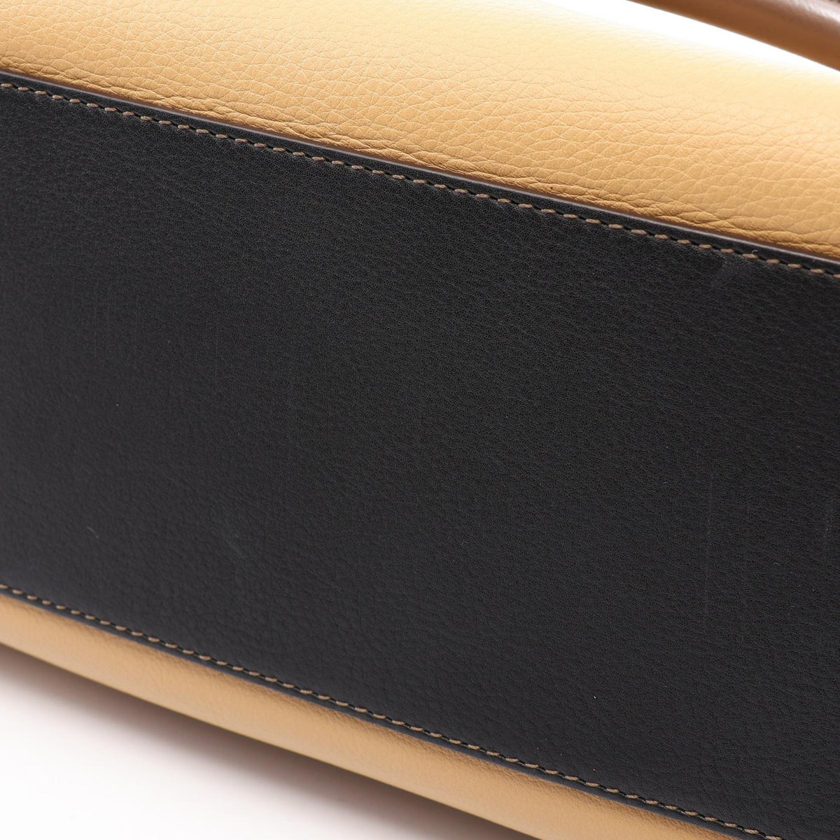 LOEWE Amazona 28 Leather Handbag