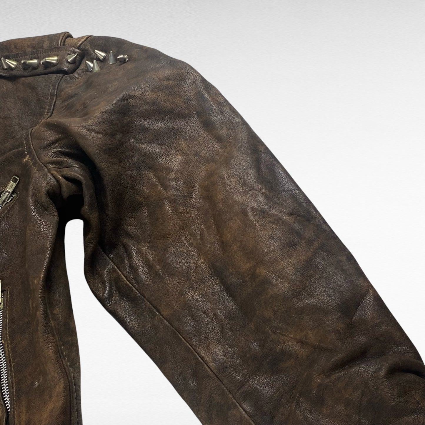 USED Brown Genuine Leather Double Rider Studs Size M