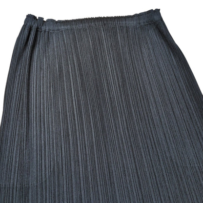 PLEATS PLEASE ISSEY MIYAKE Back Slit Pleats Skirt Size 3